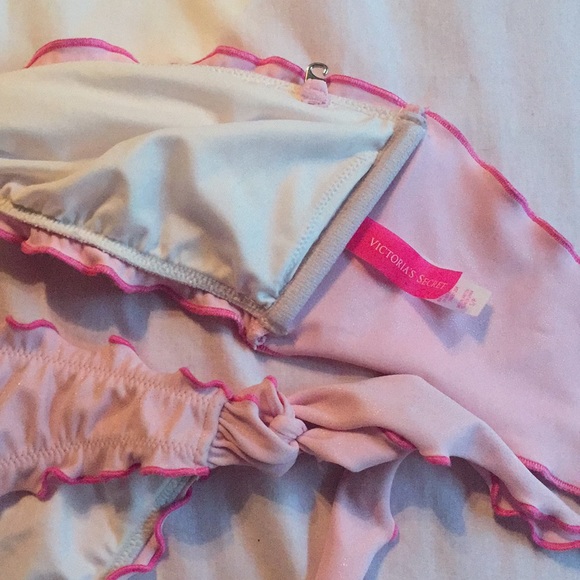 Victoria’s Secret Bandeau Bikini - Picture 5 of 5